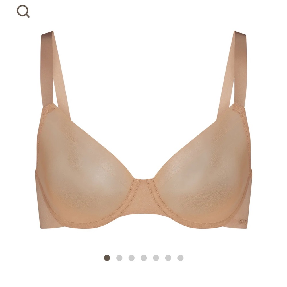 SKIMS no show molded unlined Demi bra